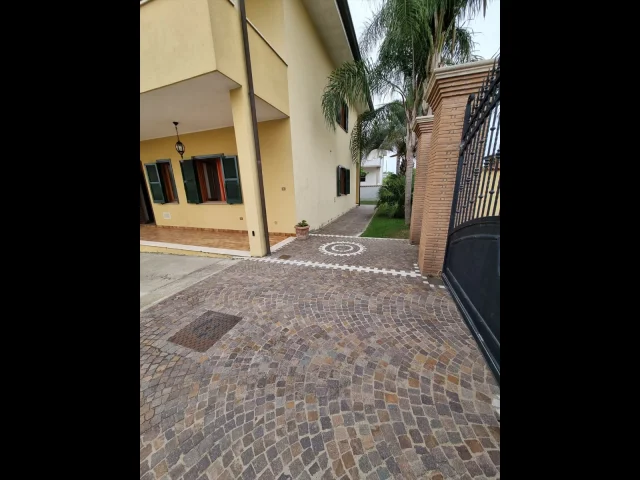 Appartamenti in Vendita - Villa in vendita a anzio anzio