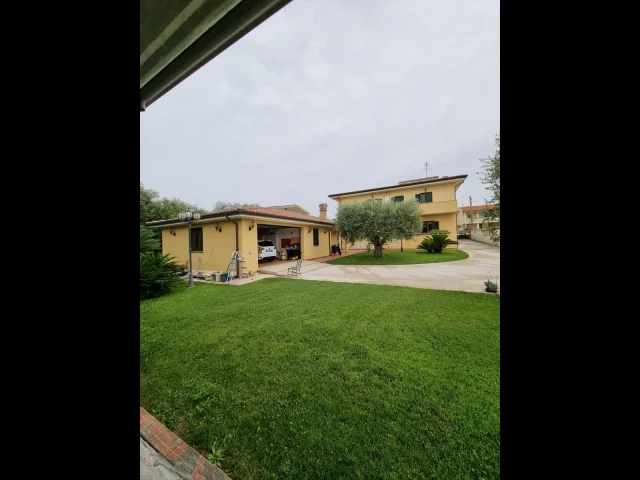 Appartamenti in Vendita - Villa in vendita a anzio anzio