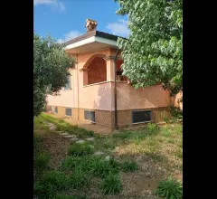 Appartamenti in Vendita - Villa in vendita a anzio lavinio stazione