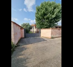 Appartamenti in Vendita - Villa in vendita a anzio lavinio stazione