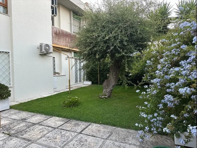 Appartamenti in Vendita - Casa indipendente in vendita a anzio lavinio mare