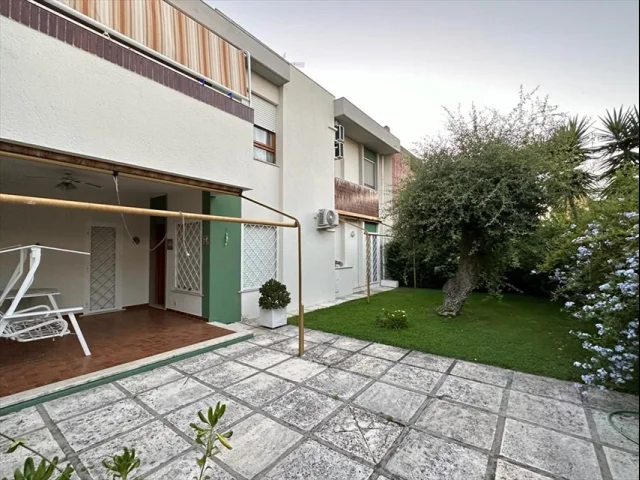 Appartamenti in Vendita - Casa indipendente in vendita a anzio lavinio mare