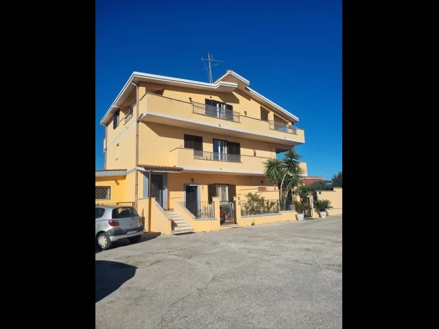 Appartamenti in Vendita - Casa indipendente in vendita a nettuno tre cancelli