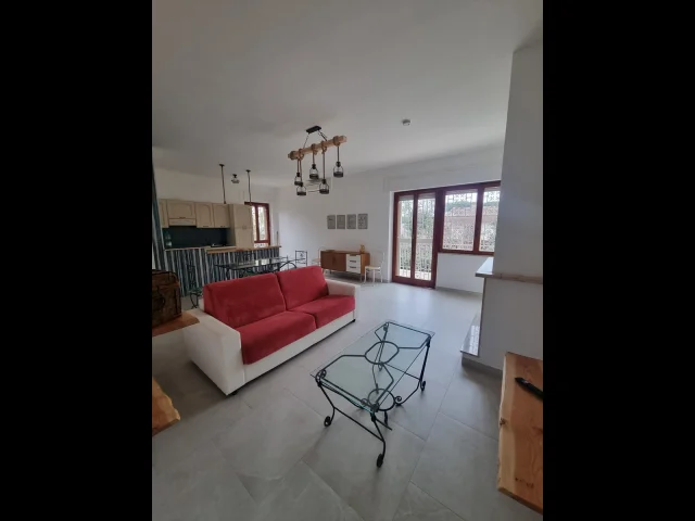 Appartamenti in Vendita - Casa indipendente in vendita a anzio lavinio mare
