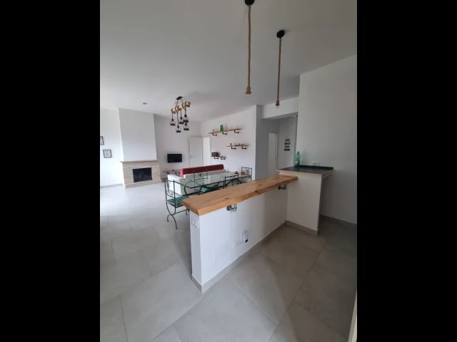 Appartamenti in Vendita - Casa indipendente in vendita a anzio lavinio mare