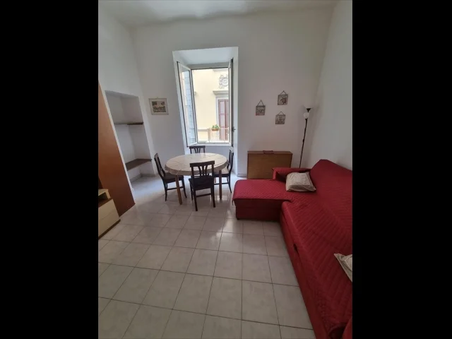 Appartamenti in Vendita - Appartamento in affitto a anzio centro storico