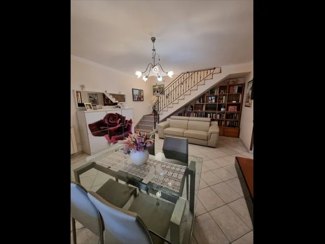 Appartamenti in Vendita - Villa in vendita a anzio lavinio
