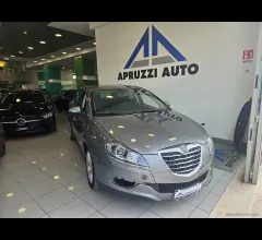 Auto - Lancia delta 1.6 mjt platino