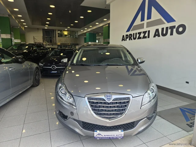 Auto - Lancia delta 1.6 mjt platino