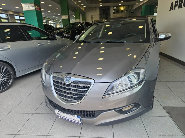 Auto - Lancia delta 1.6 mjt platino