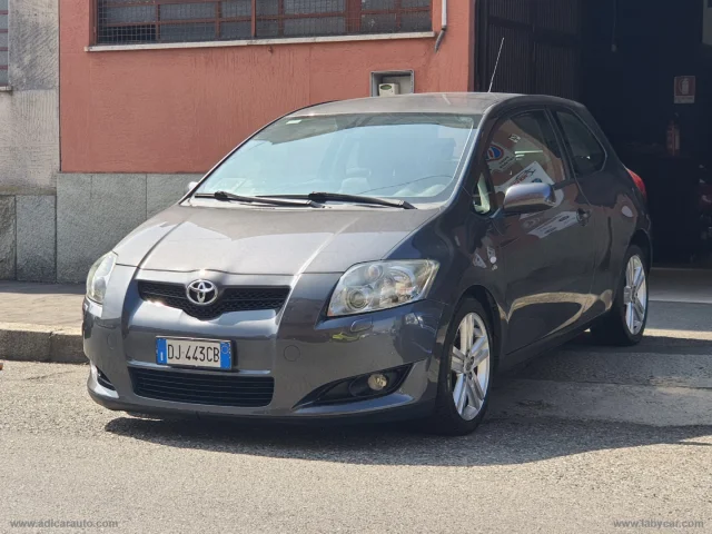 Auto - Toyota auris 2.2 d-cat 3p.