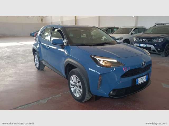 Auto - Toyota yaris cross 1.5 hybrid 5p. e-cvt busin.