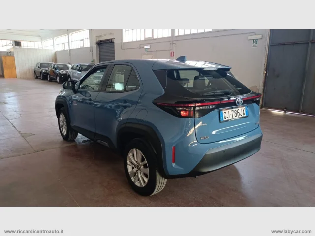 Auto - Toyota yaris cross 1.5 hybrid 5p. e-cvt busin.