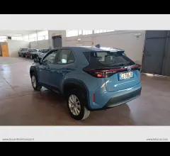 Auto - Toyota yaris cross 1.5 hybrid 5p. e-cvt busin.