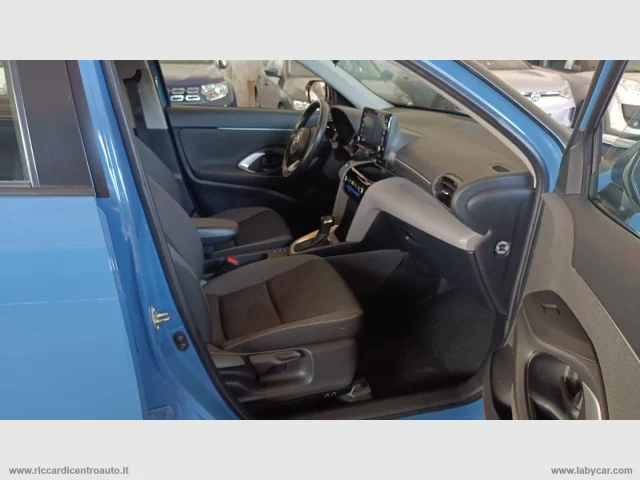 Auto - Toyota yaris cross 1.5 hybrid 5p. e-cvt busin.