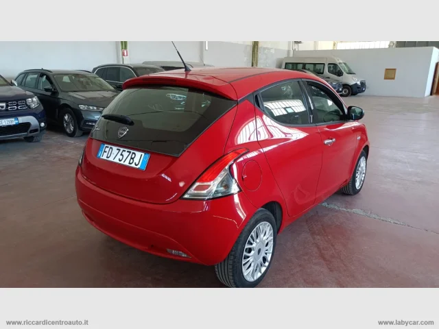 Auto - Lancia ypsilon 1.2 69 cv 5p. s&s silver