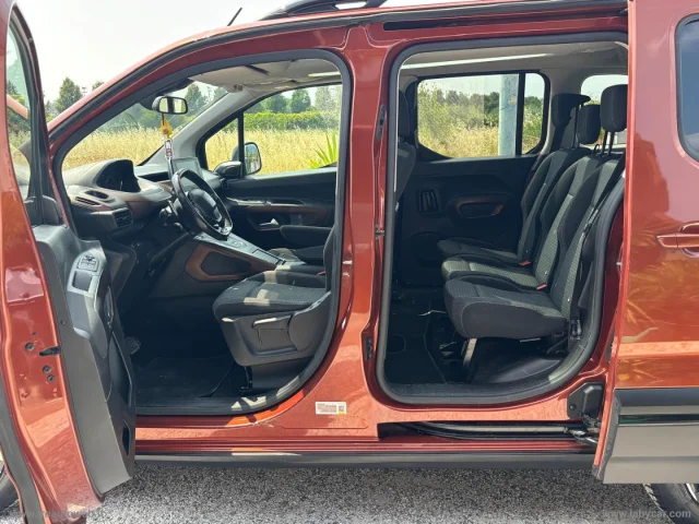 Auto - Peugeot rifter puretech 130 s&s eat8 gt standard