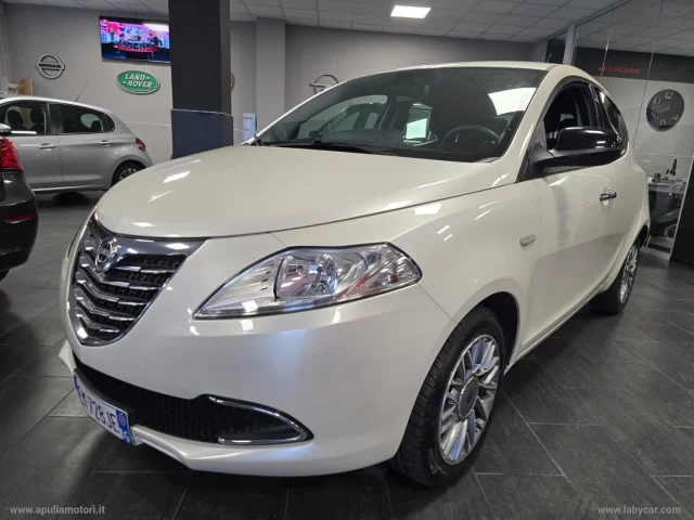 Auto - Lancia ypsilon 1.2 69 cv 5p. s&s platinum