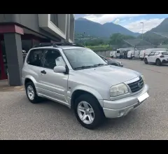 Auto - Suzuki grand vitara 1.6i 16v 3p.