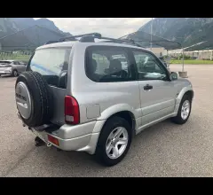 Auto - Suzuki grand vitara 1.6i 16v 3p.