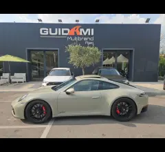 Auto - Porsche 911 carrera gts