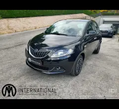 Auto - Lancia ypsilon 1.0 firefly 5p.s&s hybryd gold