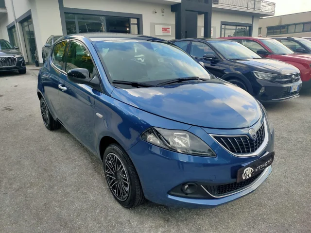 Auto - Lancia ypsilon 1.0 firefly 5p.s&s hybryd gold