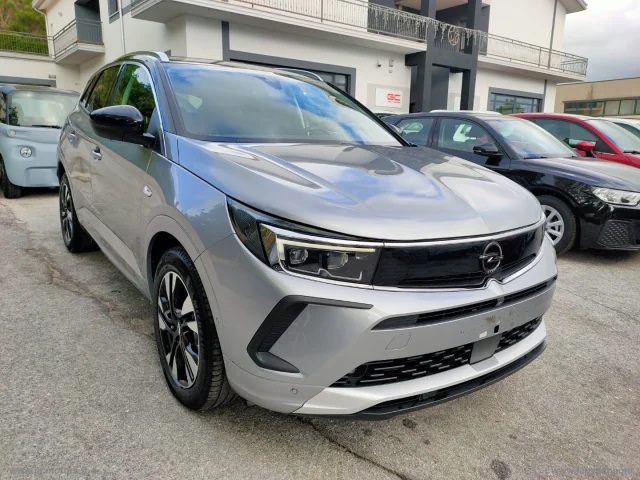 Auto - Opel grandland 1.5 d ecotec aut. ultimate