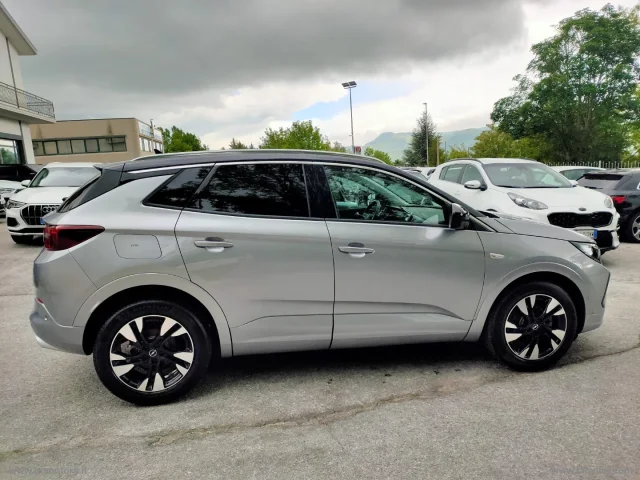 Auto - Opel grandland 1.5 d ecotec aut. ultimate