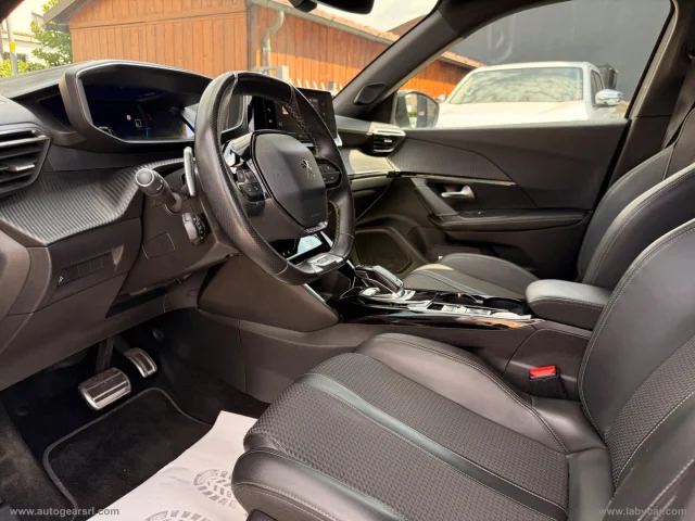 Auto - Peugeot 2008 bluehdi 130 s&s eat8 gt line