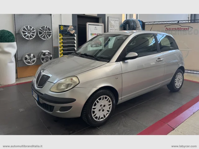 Lancia ypsilon 1.2 oro