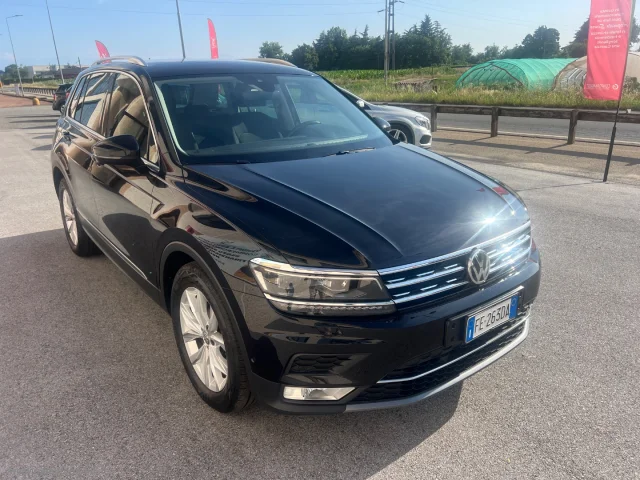 Auto - Volkswagen tiguan 2.0 tdi dsg executive bmt