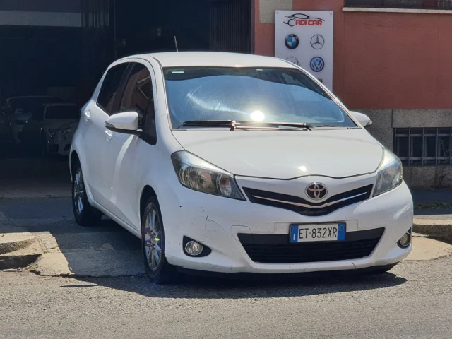 Toyota yaris 1.0 5p. lounge