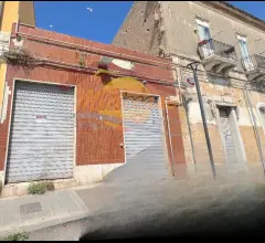 Appartamenti in Vendita - Locale commerciale in vendita a siracusa borgata