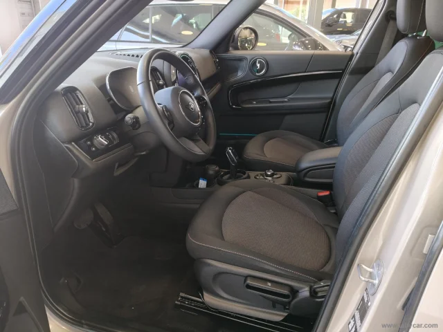 Auto - Mini mini cooper d classic countryman