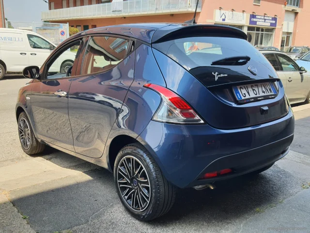Auto - Lancia ypsilon 1.2 69 cv 5p. gpl ecochic