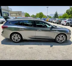 Auto - Ford focus 1.0 ecob.hyb.125cv pow.sw st-l.sty