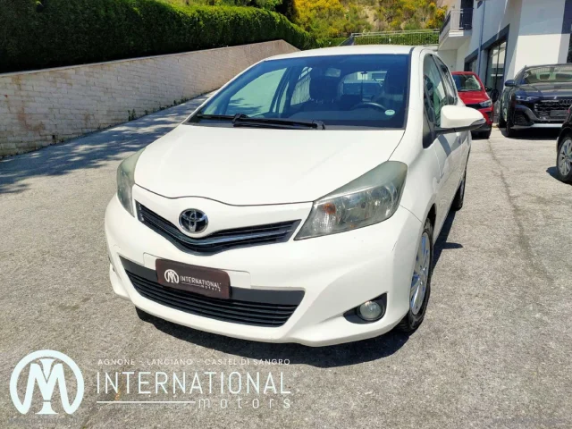 Auto - Toyota yaris 1.0 5p. lounge