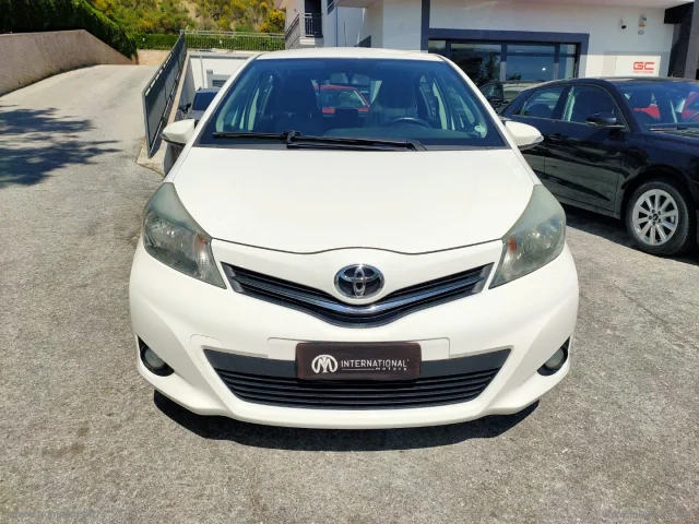 Auto - Toyota yaris 1.0 5p. lounge