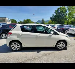 Auto - Toyota yaris 1.0 5p. lounge
