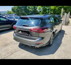 Auto - Ford focus 1.0 ecob.hyb.125cv pow.sw st-l.sty