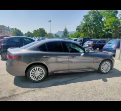 Auto - Alfa romeo giulia 2.2 td 160 cv super