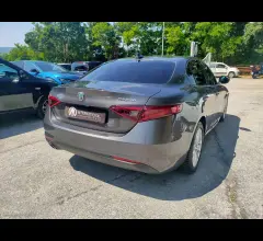 Auto - Alfa romeo giulia 2.2 td 160 cv super