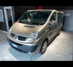 Auto - Renault trafic t27 2.0 dci/115 pc-tn pass. conf.
