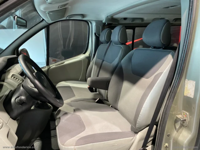 Auto - Renault trafic t27 2.0 dci/115 pc-tn pass. conf.