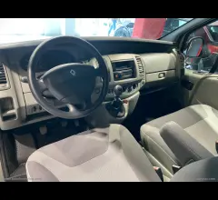 Auto - Renault trafic t27 2.0 dci/115 pc-tn pass. conf.