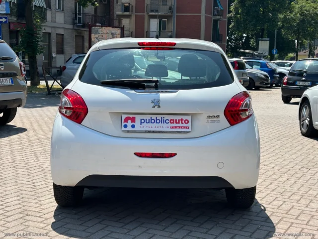 Auto - Peugeot 208 1.4 vti 95 cv 5p. gpl active