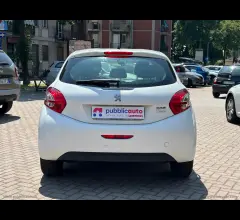 Auto - Peugeot 208 1.4 vti 95 cv 5p. gpl active