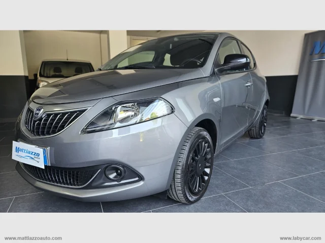 Auto - Lancia ypsilon 1.0 firefly 5ps&s hyb. eco silv.