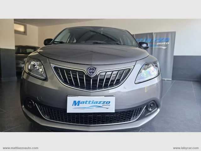 Auto - Lancia ypsilon 1.0 firefly 5ps&s hyb. eco silv.